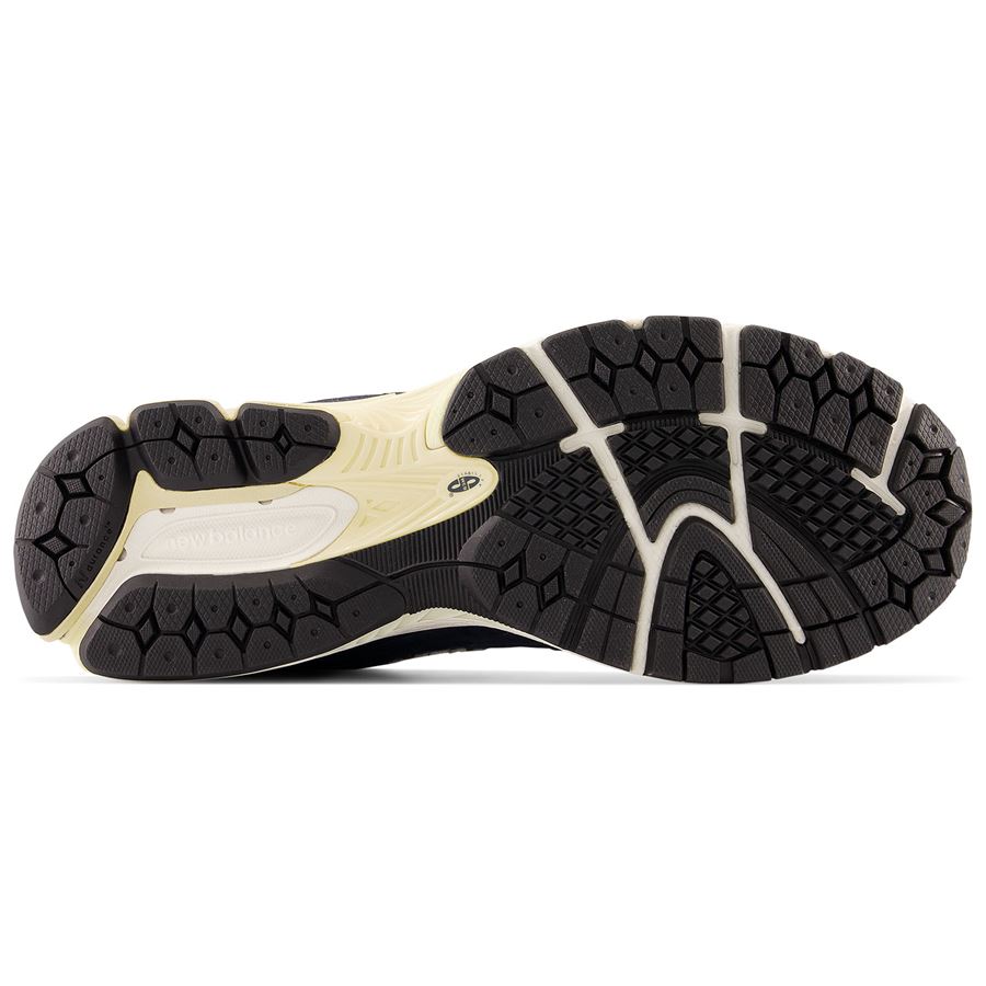 M2002R sneakers da uomo New Balance | M2002RCA